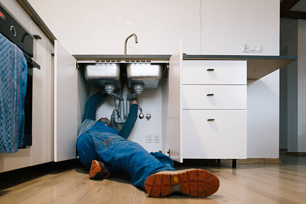 Professional Pipe Repair technician working in Gregory, MI
